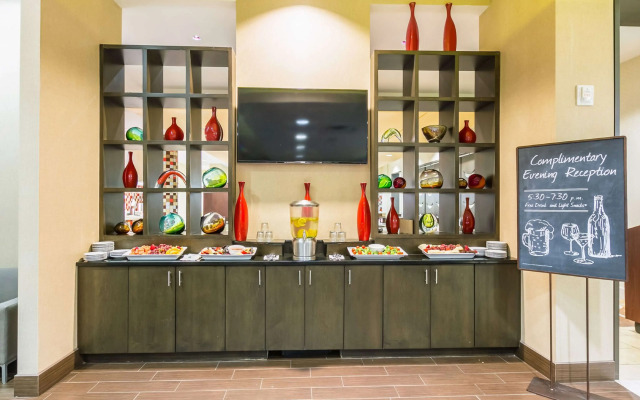 Embassy Suites Newark Airport