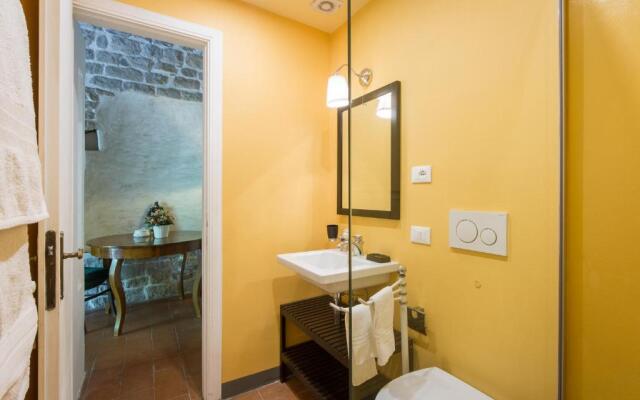 Villa in Private Estate,shared Pool,parking,3km to Ponte Vecchio