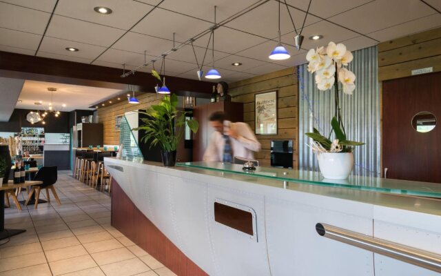 Logis Cris Hôtel et Restaurant - Lyon Sud-Est