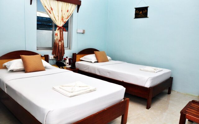 Kyaik Hto Hotel - The Golden Rock Pagoda