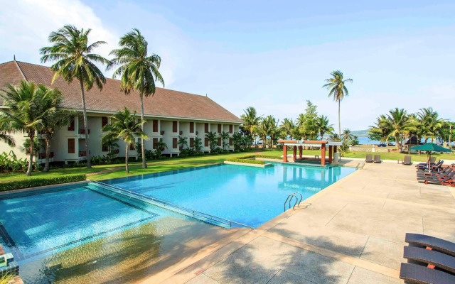 The Nouveau Chumphon Beach Resort & Golf