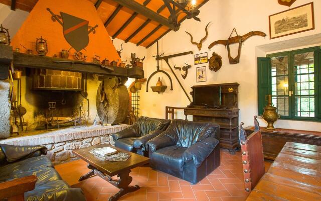 Gorgeous Holiday Home in Montecatini Val di Cecina with Pool