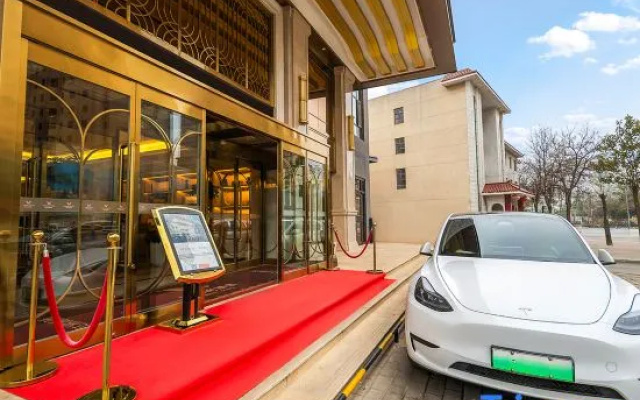 Vienna Hotel 5.0 Qingyang Xifeng District North Avenue Branch – Outside – Qingyang