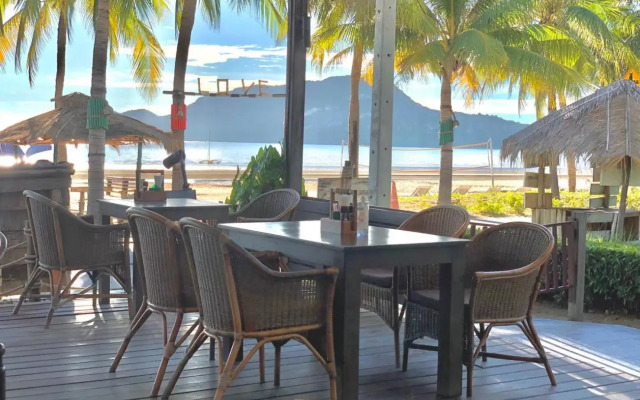 Dolphin Bay Beach Resort