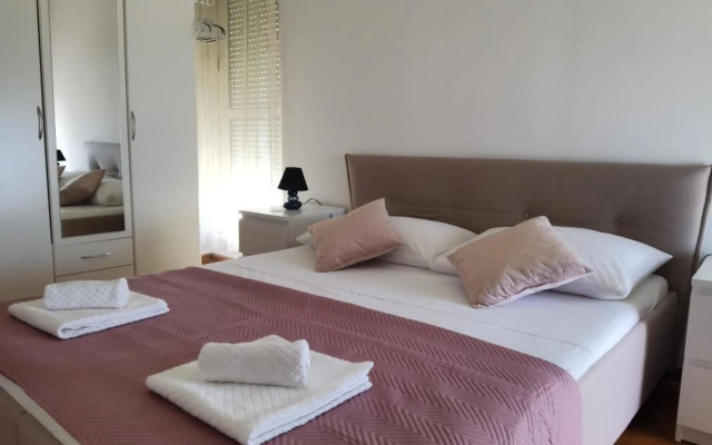 T-star, 2-bedroom apartment with magnificent beach view