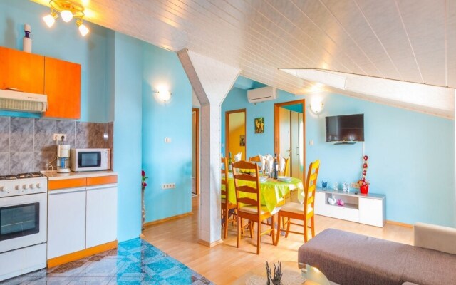 Secluded Holiday Home in Azillanet With Private Pool