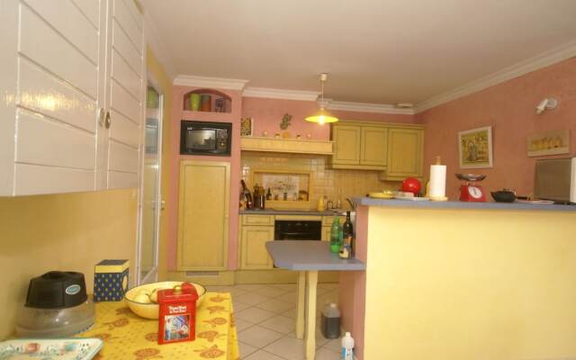 Spacious Holiday Home in Lorgues With Private Pool