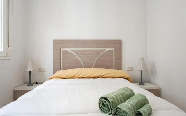Faro's Apartment in Los Boliches for 4