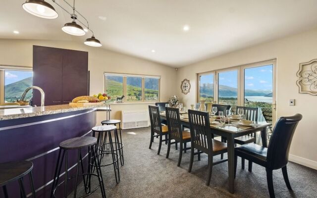 The Star of Queenstown Hill