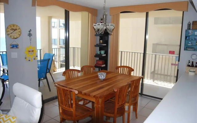 Phoenix V 901 by RedAwning