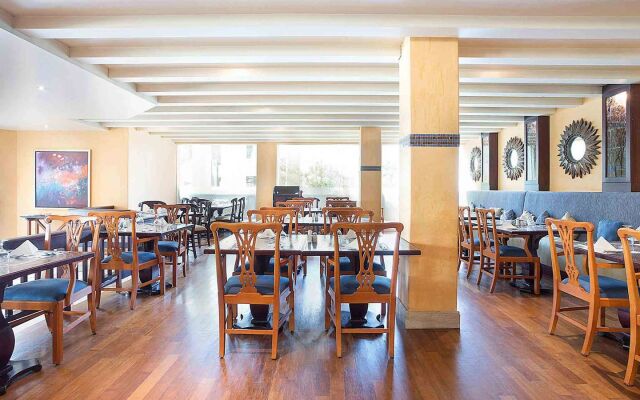 Novotel Bahrain Al Dana Resort