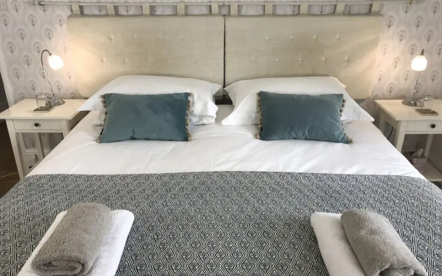 The White House B&B