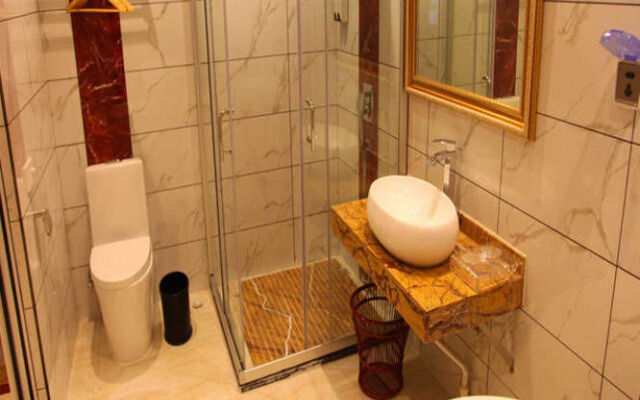 Rezen Dong Hotel (Shenzhen Huaqiangbei)
