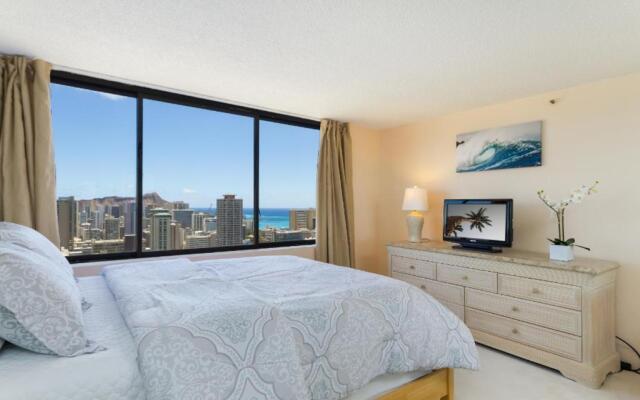 2 Bedroom Penthouse w/Ocean Views