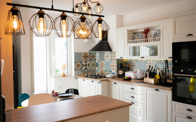 Artsy riverside suite - Amazing central apartment