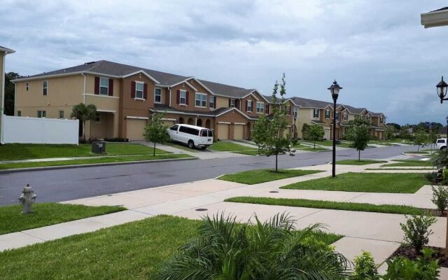 Splendid 4 Bedroom Home Close to Disney 5168