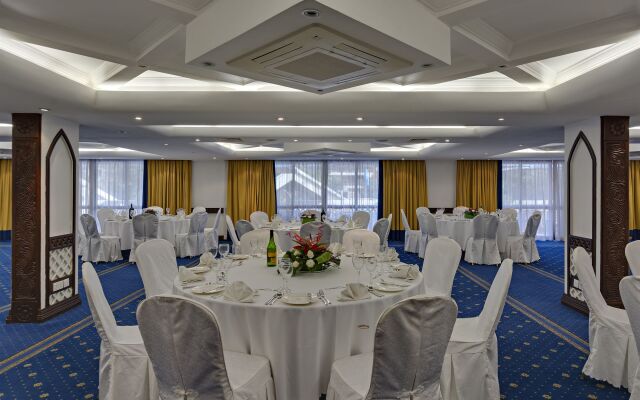 The Heron By Sarovar Portico India