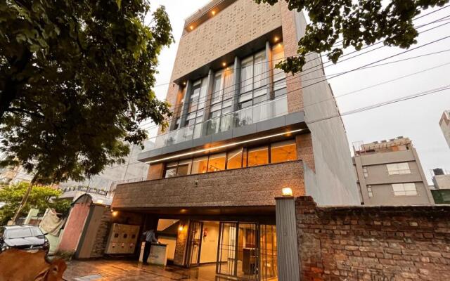 IP Royal Hotel - Couple Friendly Near Yamuna Sports Complex, Karkardooma New Delhi