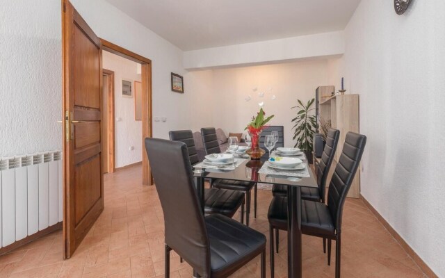 Nice Home in Radmani With Wifi and 2 Bedrooms