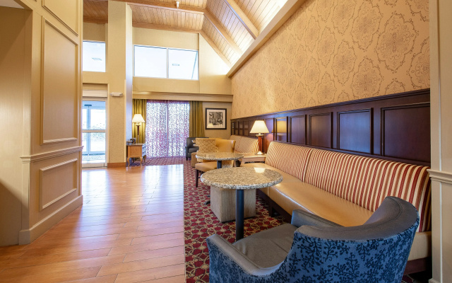 Hampton Inn & Suites Williamsburg-Richmond Rd.