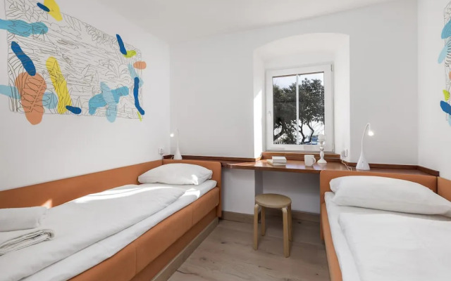 Beautiful Apartment House On The Seaside