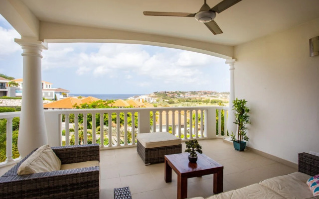 Blue Bay Apartments