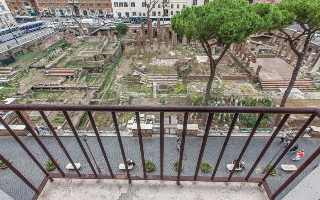 Rental in Rome Ancient Rome View