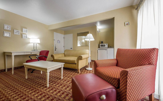 Quality Inn & Suites Capitola By the Sea