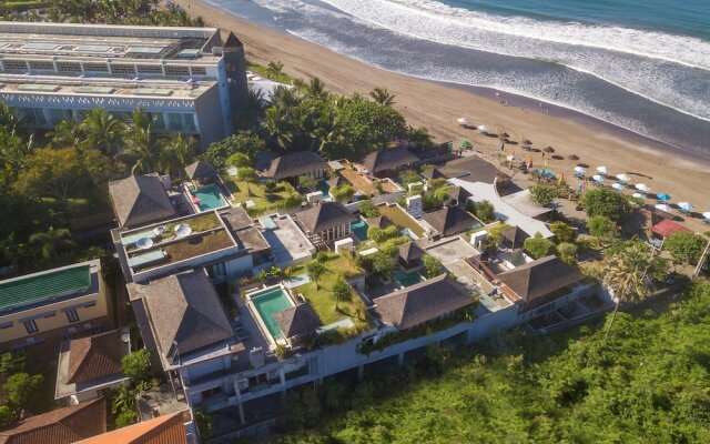 Exquisite Oceanfront 1 Br Villa in Seminyak