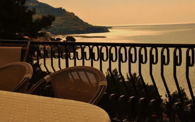 Villa Laura Sea View Apartments