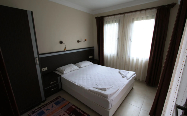 Hotel Holiday Calbis