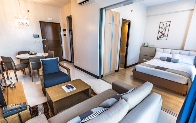 CSuites at 8 Newtown Residences