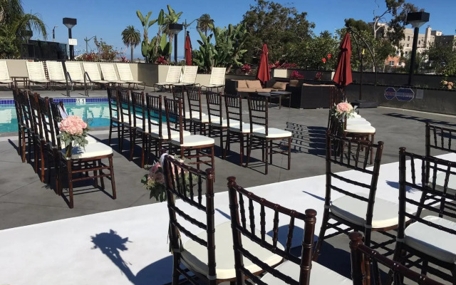 Crowne Plaza Los Angeles Harbor Hotel by IHG