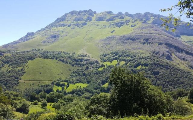 Chalet en la Montaña junto a 2 Ríos en Cantabria