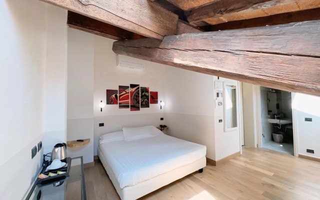Rechigi Park Hotel