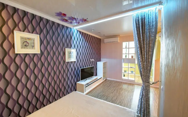 One Room Apartment on Leonova St. 66