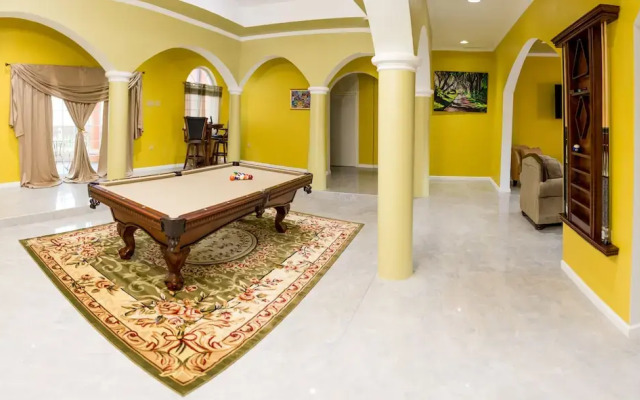 Villa Sweet Villa