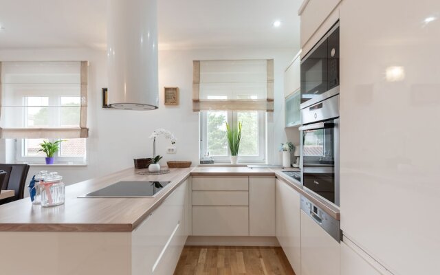 Modern Apartment in Zadar with Terrace