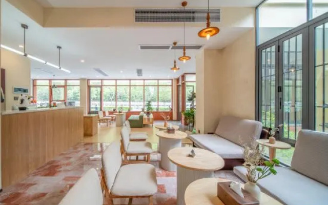 Fuju • NEXUS Travel Hotel (Jiuzhaigou Branch)