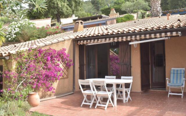 Petit Mas Au Paradis Avec Piscine Pour 6 Personnes