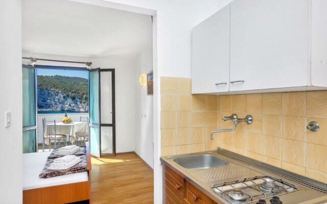 Apartment Cico Hvar/Pokrivenik 41407