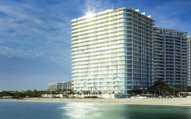 SLS Cancun