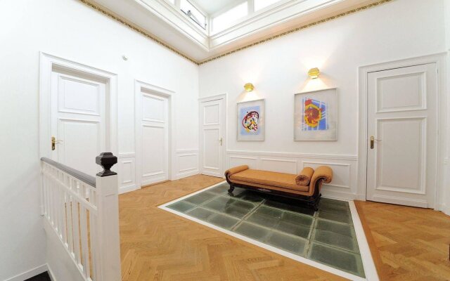 JVR108 Luxury Guesthouse