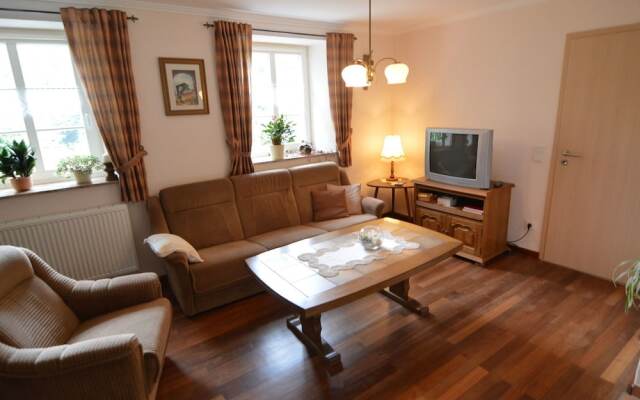 Peaceful Apartment in Plütscheid Eifel near Forest