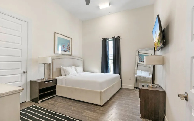 Stunning Condos Near French Quarter