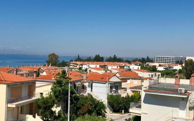 Gerakini 2BR Apt with Shared Pool
