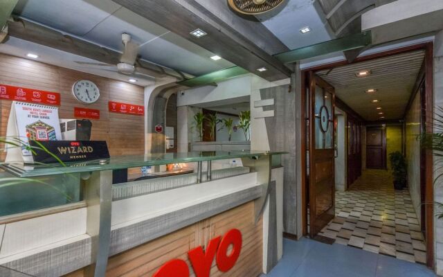 OYO Flagship 18502 Sahar International