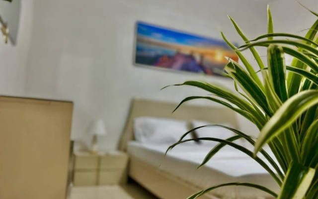 Stunning Apartment With Free Parking