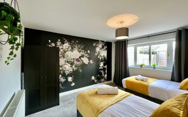 Curzon House 2