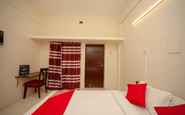 OYO Flagship 24454 OMR Hindustan Univ